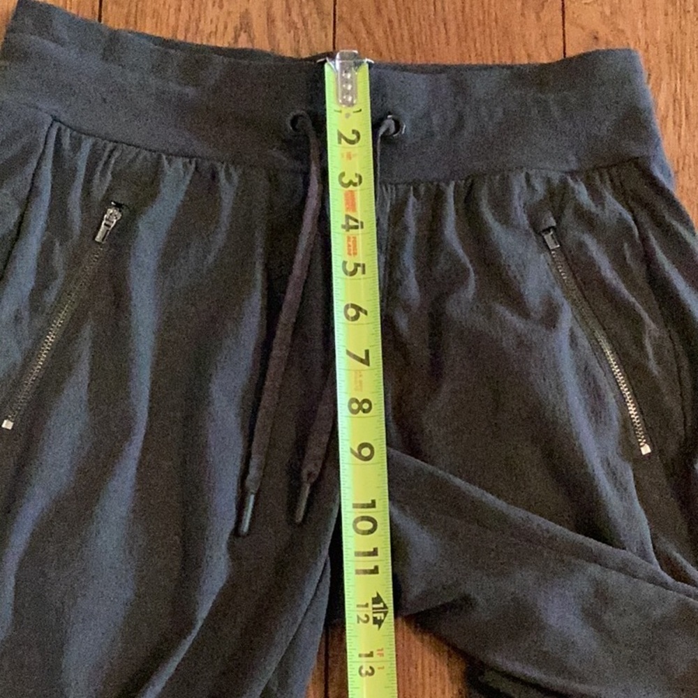 Athleta women’s Charcoal nylon Joggers with stretch - Picture 9 of 15
